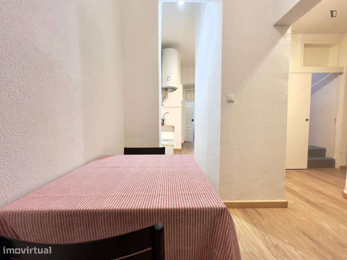 Quarto - localizado em Arroios Lisbon - Grande imagem: 1/10