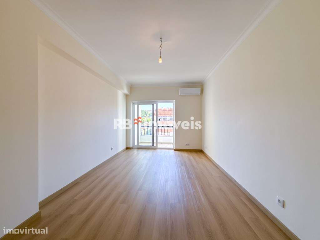 Apartamento T3 Remodelado c/ Arrecadação, junto ao rio Nabão, em Tomar - Grande imagem: 2/34