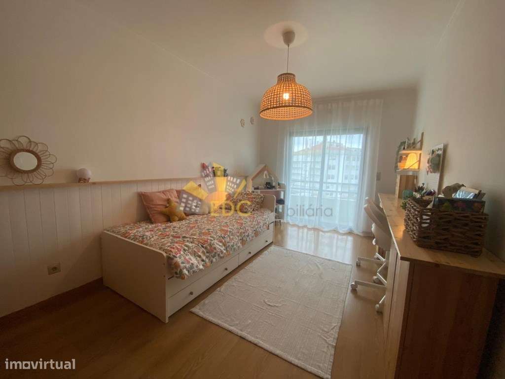 Apartamento Duplex T2+1 com Parqueamento, Arrecadação e Varanda | E...-30