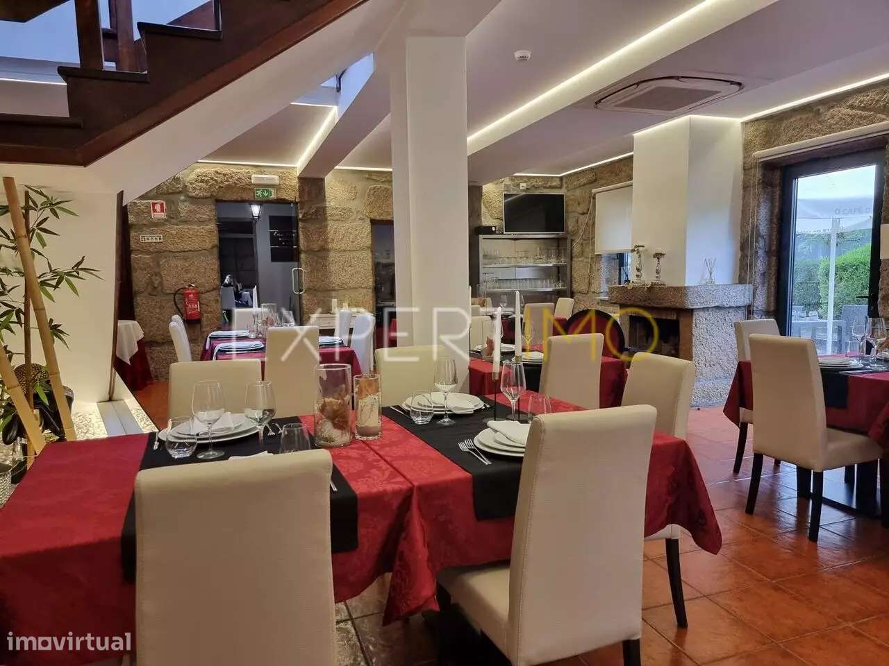 Casa em Granito com grande potencial - Grande imagem: 5/25