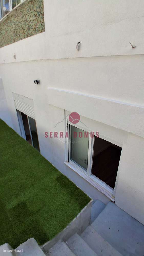 Apartamento T1+1 de 46 m² com logradouro de 20 m² em Sacavém-8