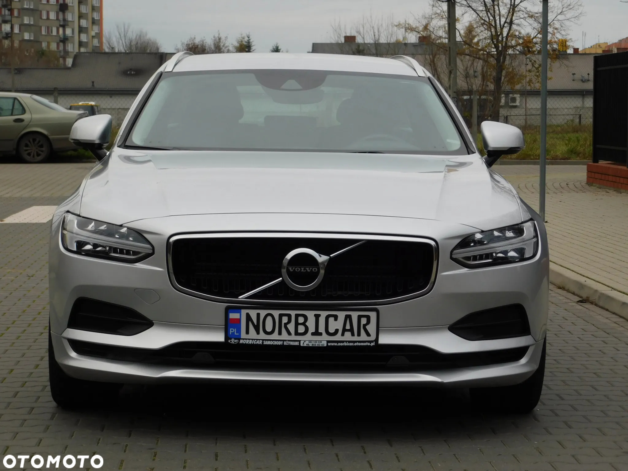 Volvo V90 D3 SCR Momentum Pro - 2