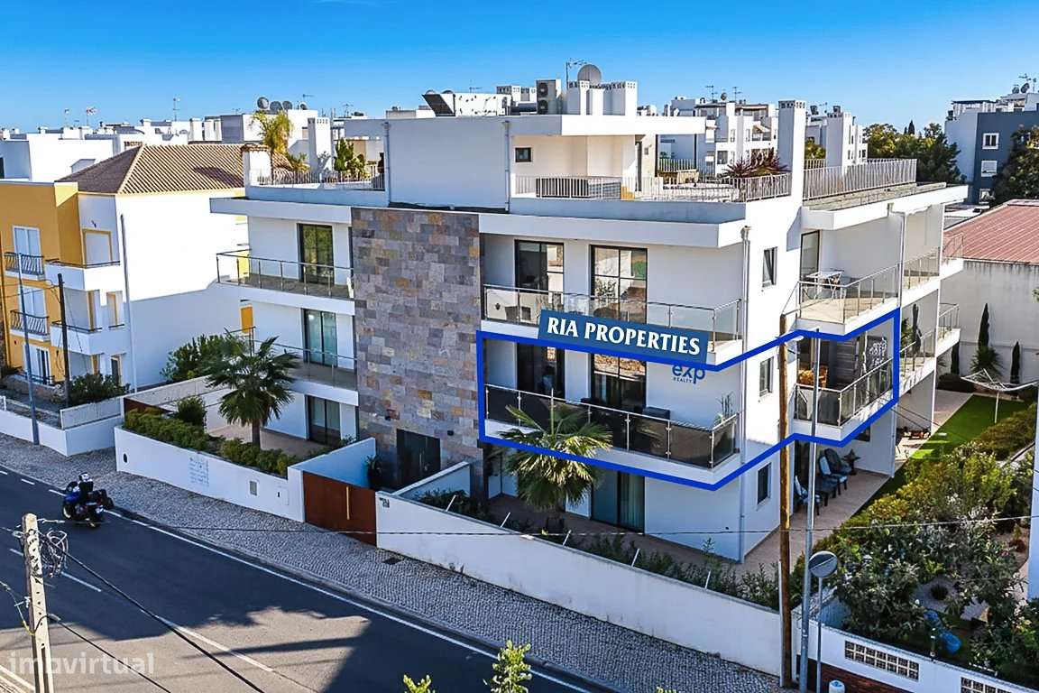 Apartamento moderno de 2 quartos com varanda privada e terraço partilh - Grande imagem: 2/53