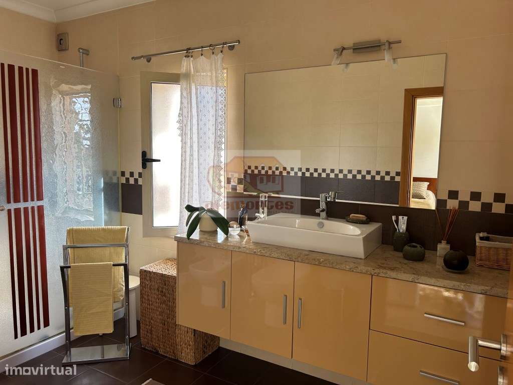 Excelente moradia com quintal em Grândola-12