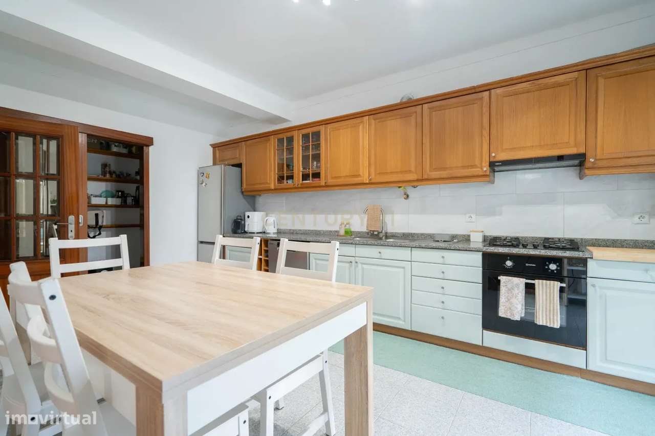 Apartamento T3 no centro da vila da Lousã - Grande imagem: 2/28