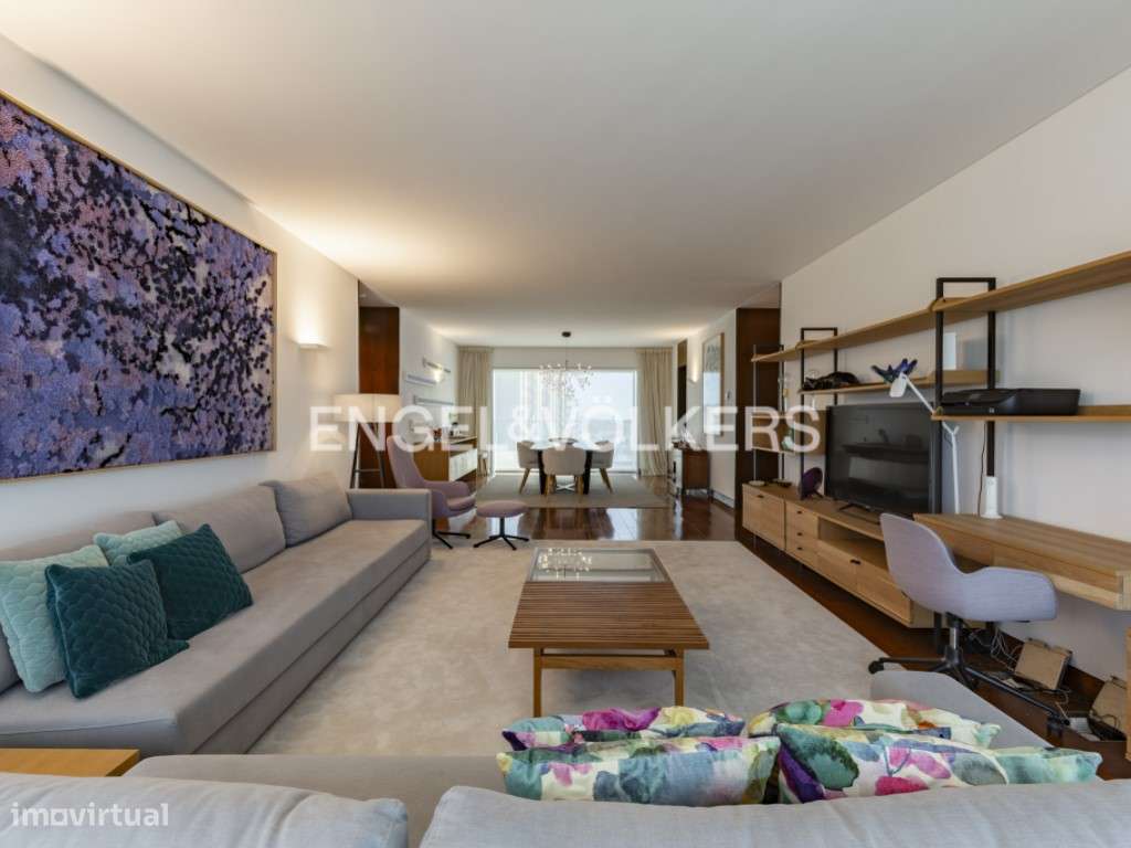 Luxuoso T4 no coração do Restelo - Grande imagem: 4/39