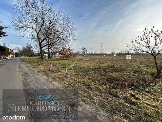 Działka budowlana w spokojnej okolicy-2