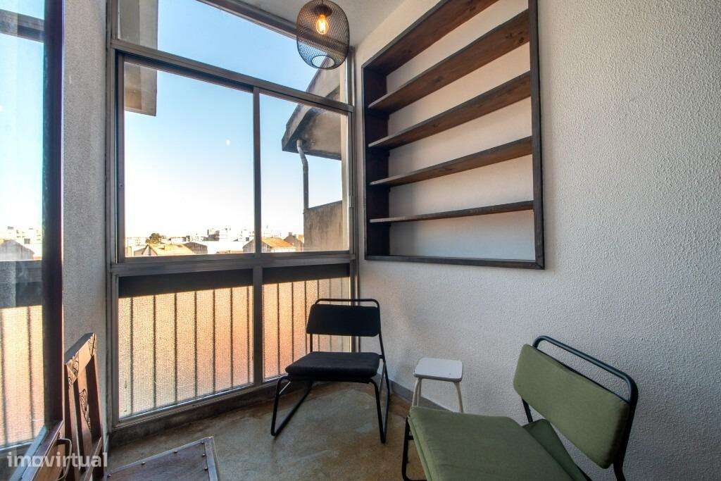 Apartamento T4 na Rua Almirante Leote do Rego no Porto - Grande imagem: 3/23