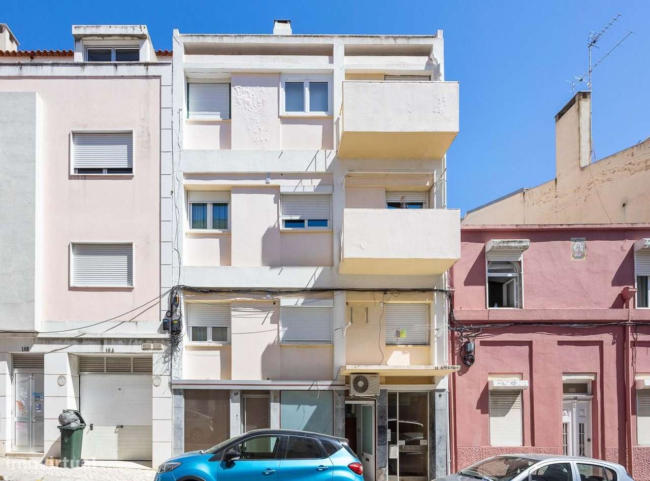 Loja no Bairro dos Atores | Areeiro, Lisboa-14