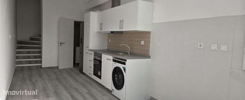 Apartamento T1 Duplex nas Patameiras