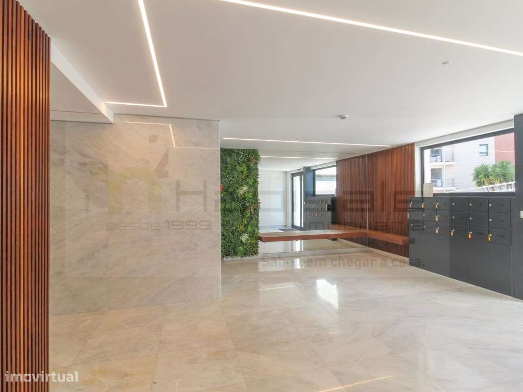 T3 + 1 com terraço, nas Colinas do Cruzeiro!-31