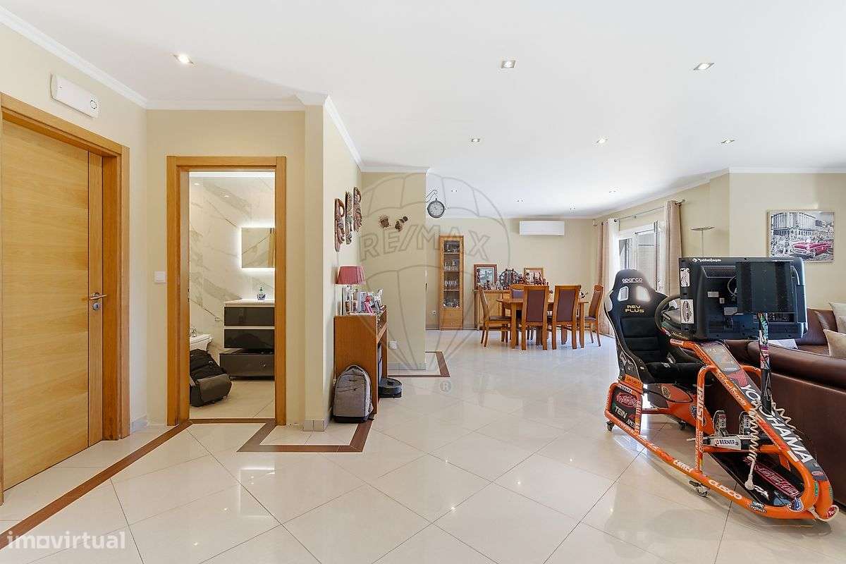 Moradia T4 para venda-12