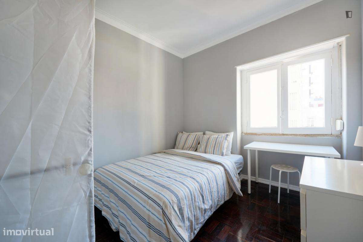 Quarto - localizado em Entrecampos Lisbon - Grande imagem: 3/10