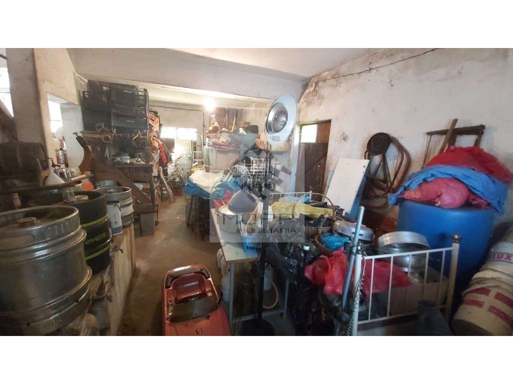 Fabulosa propriedade na zona centro do país com mais de 4.000m2 e m...-28