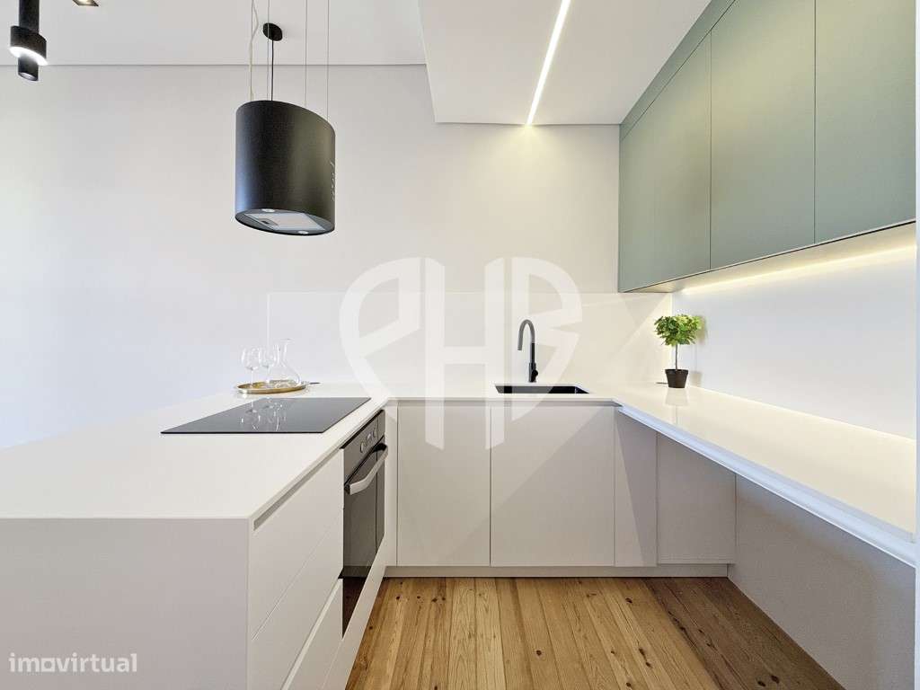 Apartamento T3 // Totalmente Renovado - Av. Almirante Reis-8