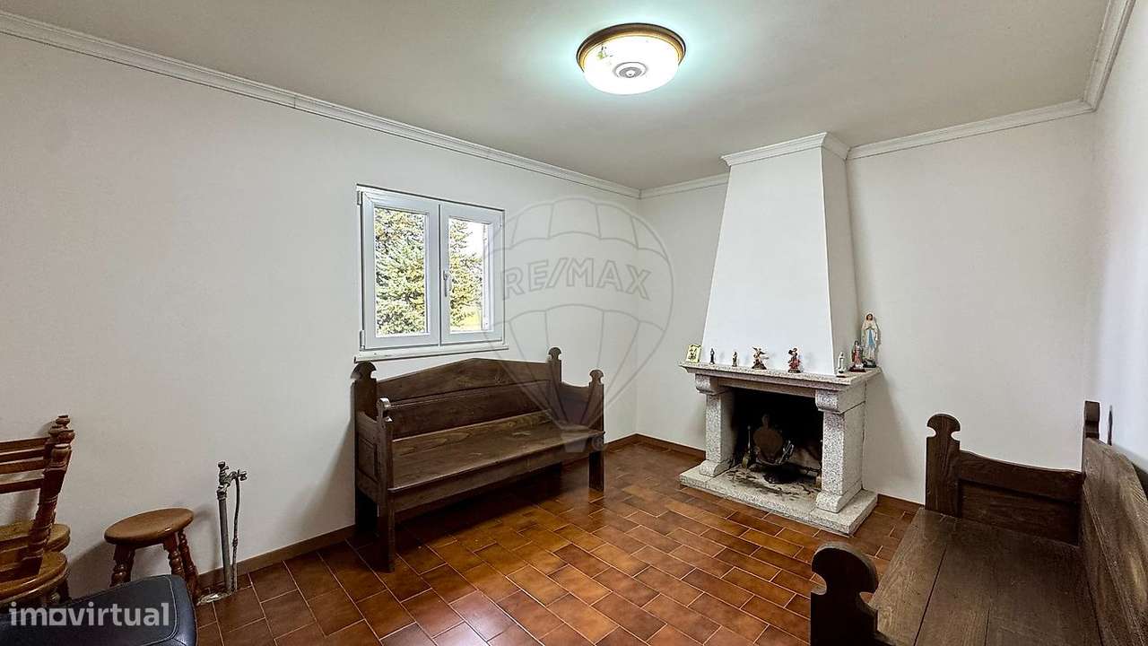 Moradia T4 para venda-24