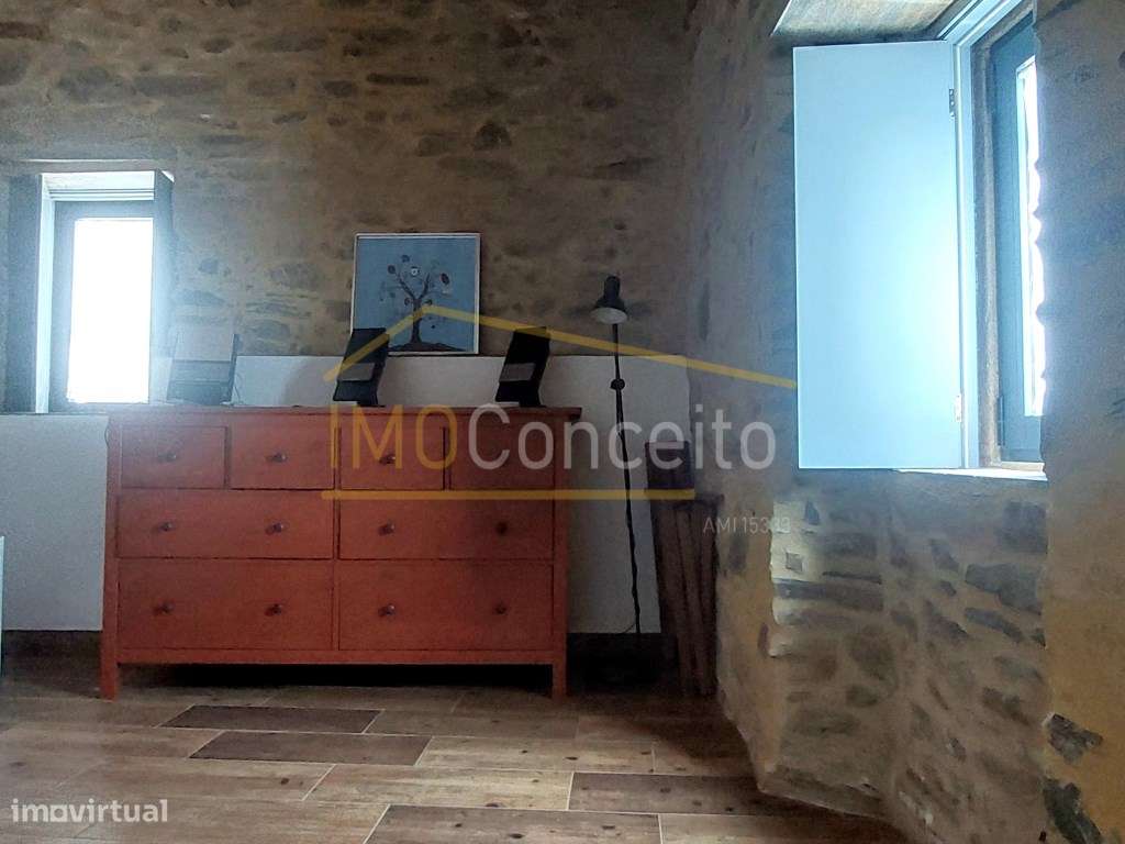 Alojamento local|| Moradia T3|| 2 pisos|| Castanheira de pera||-35