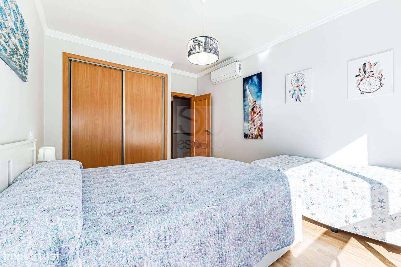 A. Pêra - Luxo - Apartamento T2 C/ Garag. + Piscina-14