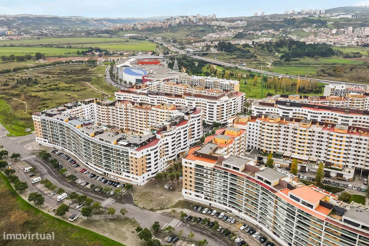 Excelente Apartamento T3 com Terraço e Box no Infantado – Loures-28