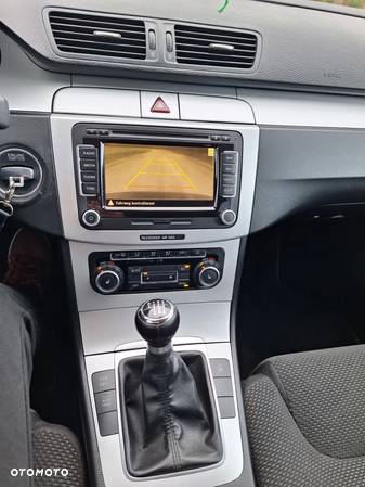 Volkswagen Passat 2.0 TDI DPF Comfortline - 12