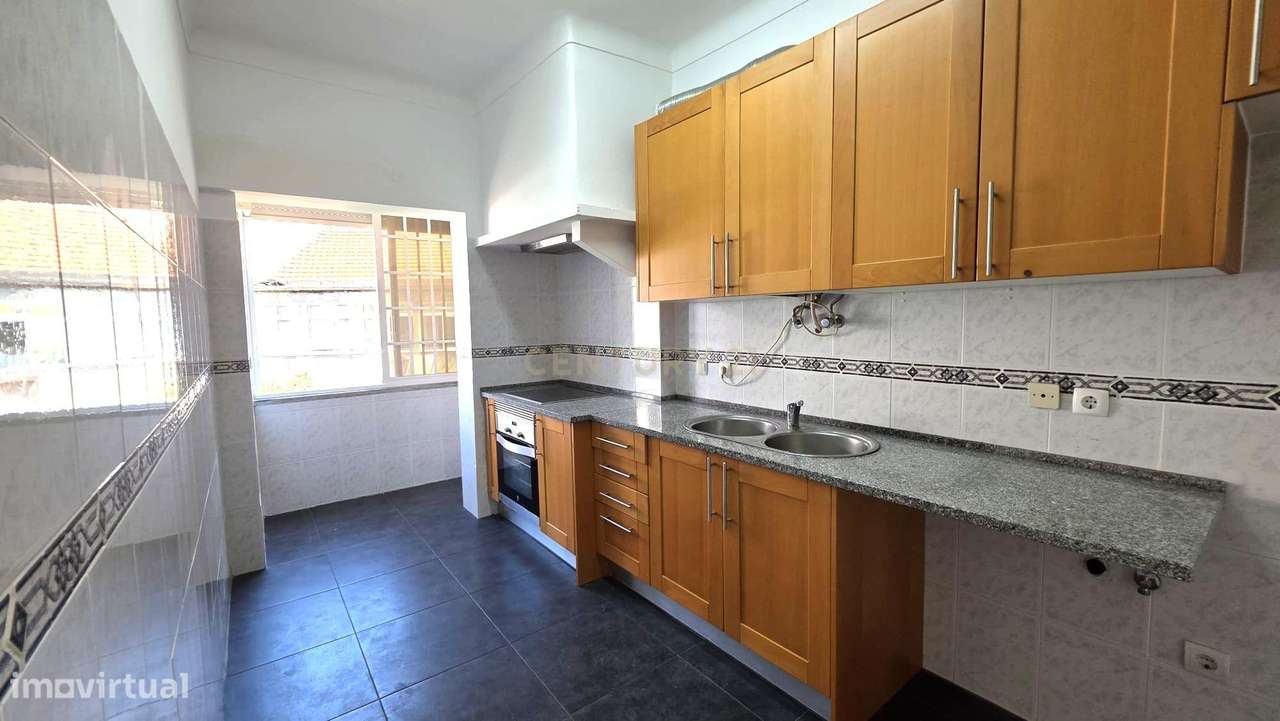 Apartamento T2 em Almada praceta Infante Dona Beatriz-15