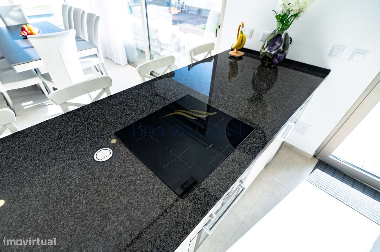 Moradia T4+1 de luxo com elevador-29