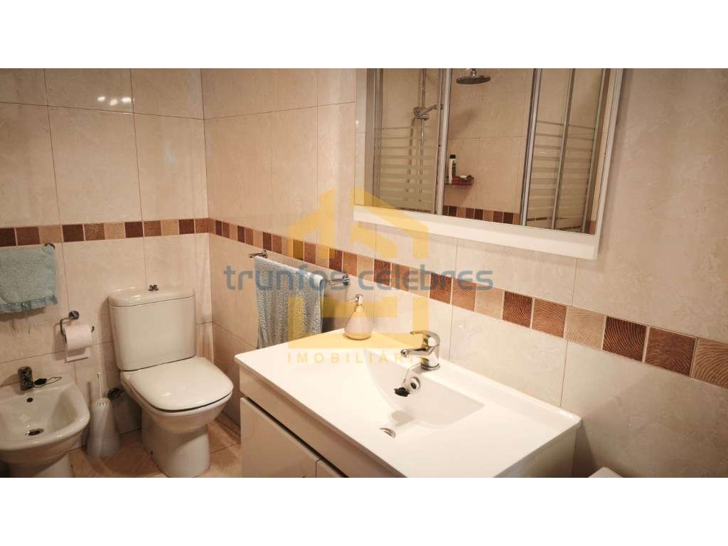 T3 renovado a 200mt da praia das caxinas vila do conde-13