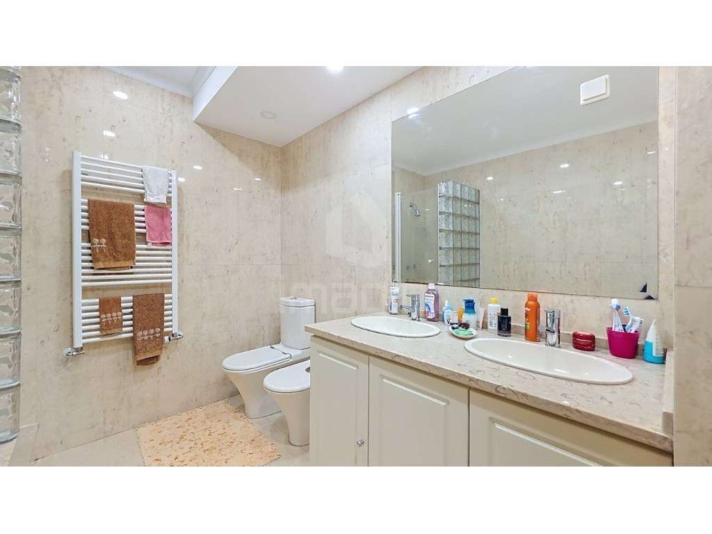 Moradia T4 isolada, usada, Encarnação - Mafra-28