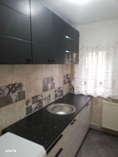 Inchiriez apartament 2 camere, Tg. Mures, 7 Noiembrie - Imagine principală: 5/7