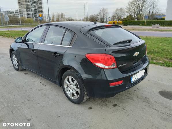 Chevrolet Cruze 2.0 D LT+ - 11