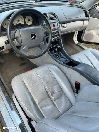 Mercedes-Benz CLK 320 - 11