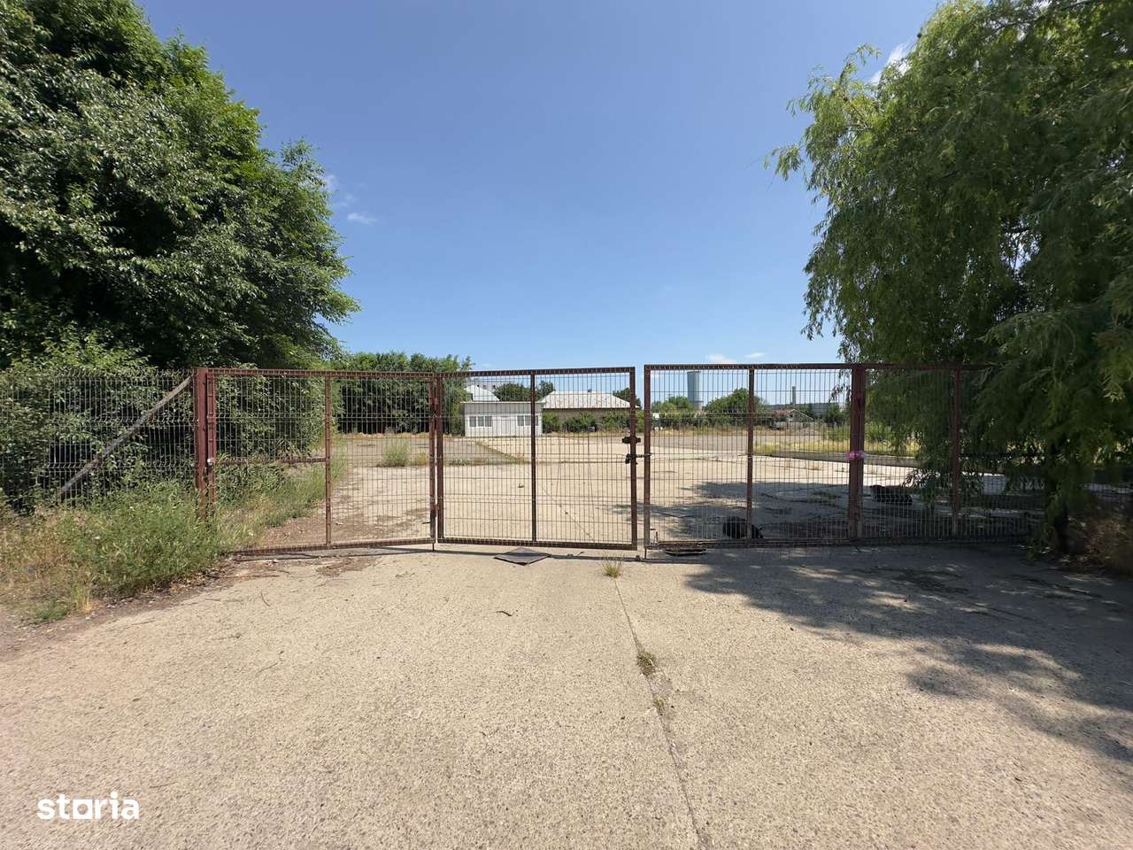 Teren, platforma betonata 500-1500mp, Iasi, sos. Nicolina - Imagine principală: 2/4