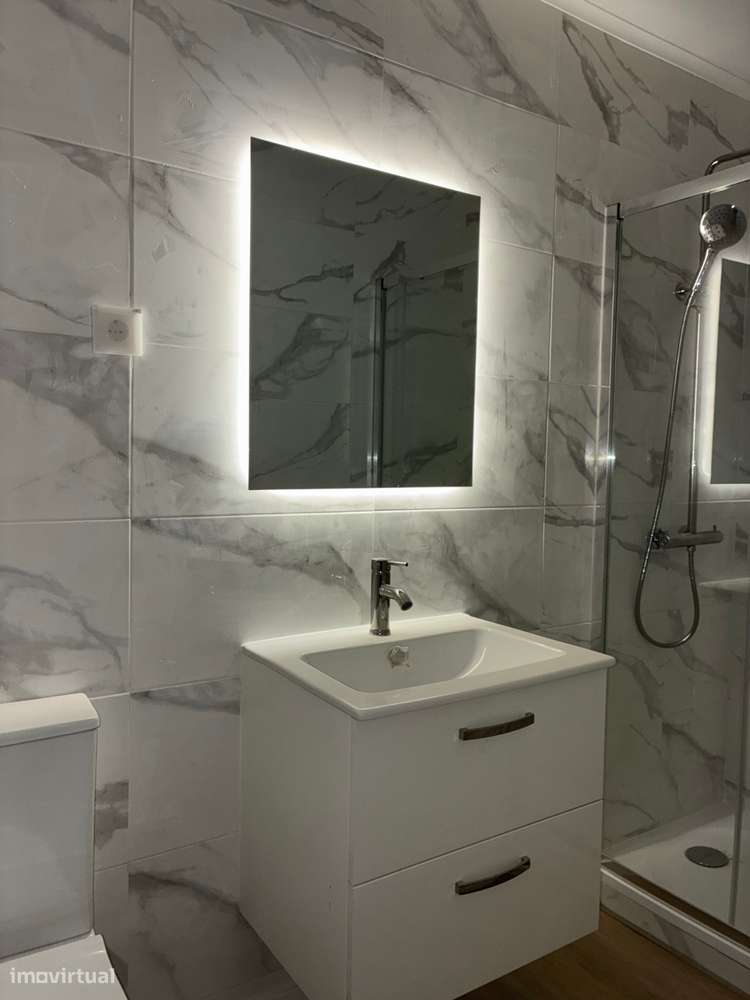 Apartamento T4 em Barreiro com Excelente Localização - Grande imagem: 4/22