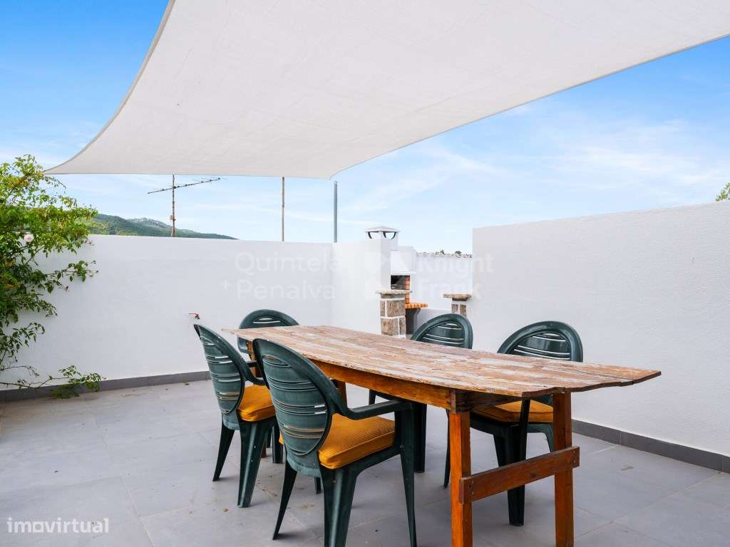 Moradia T5 com jardim, terraço e garagem em Galamares, Sintra - Grande imagem: 5/29