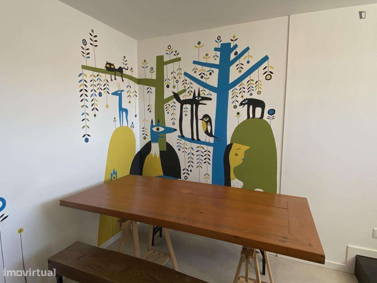 Quarto - localizado em Anjos Lisbon - Grande imagem: 4/12