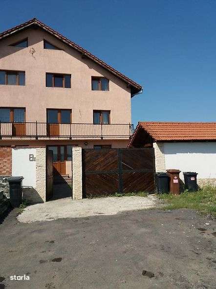 Casa de inchiriat dedicata muncitorilor - Imagine principală: 2/12