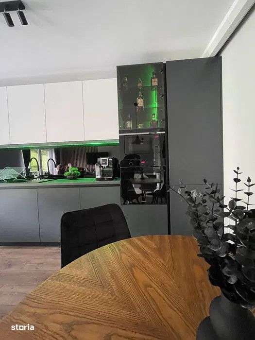 Apartament cu 2 camere, 53 mp, balcon, zona Teilor - Imagine principală: 2/7