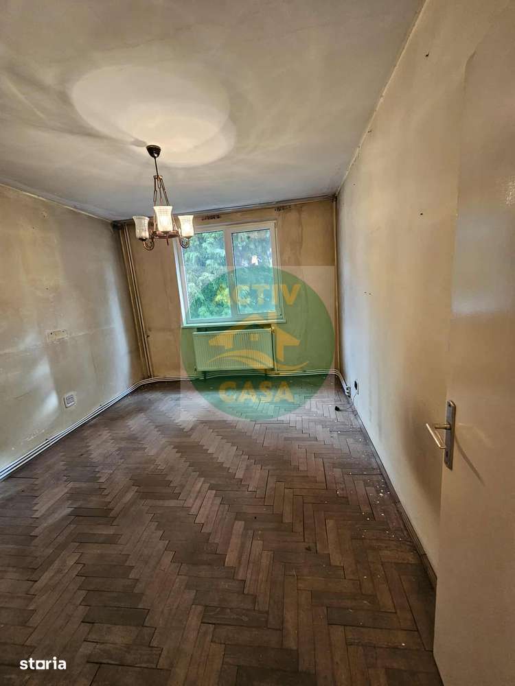 Apartament 3 camere, etaj 2, zona centrala - Imagine principală: 5/7