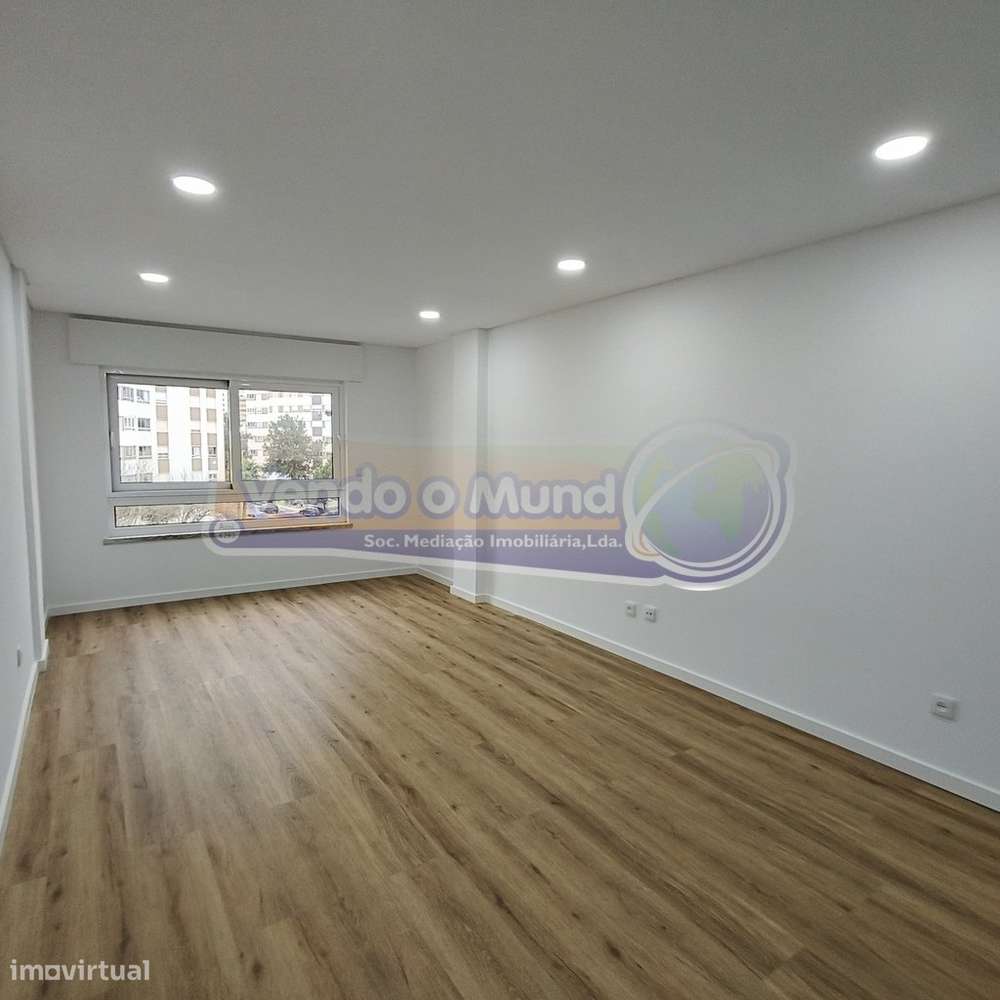 Apartamento T3 na Póvoa de Santa Iria (PSI028)-17