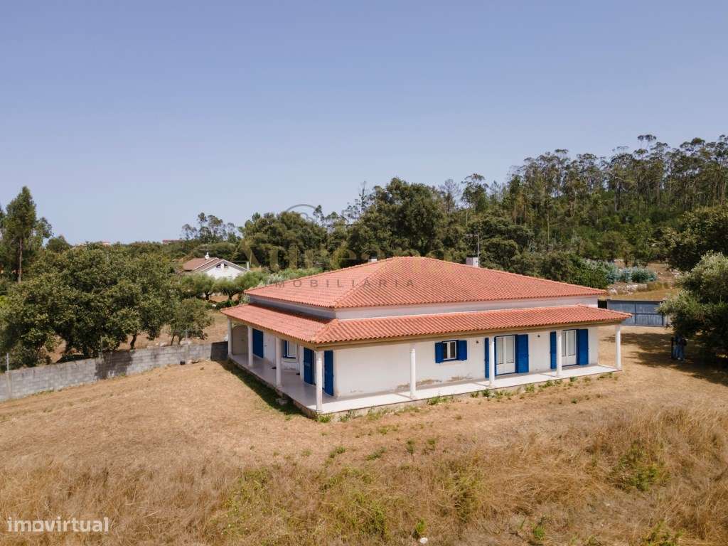 Moradia Térrea T3 com Terreno 1600m2 - Giesteira - Fátima-36