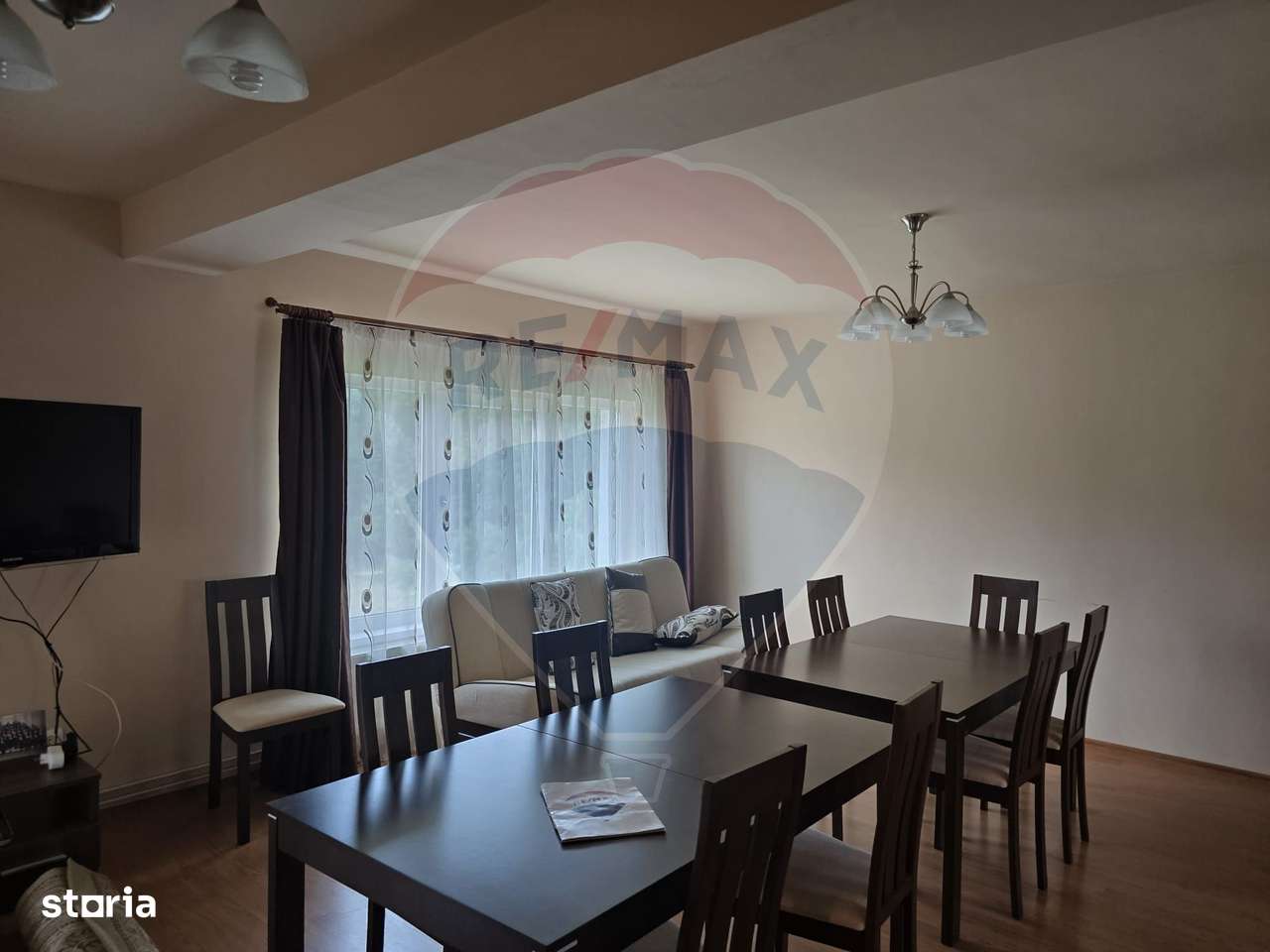 Casă / Vilă cu 7 camere de vânzare - Imagine principală: 4/20