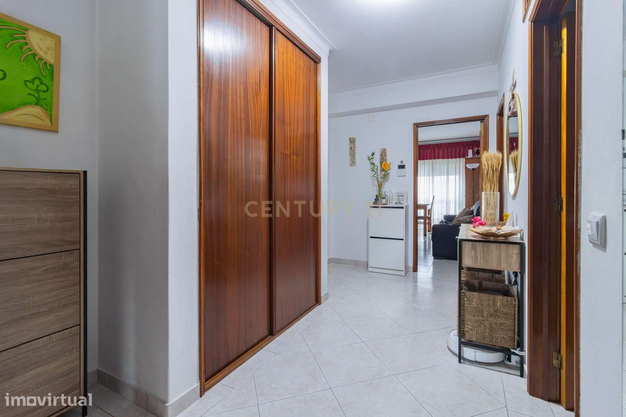 Apartamento T2 no Centro da Cidade com Garagem e Sótão - Grande imagem: 4/16