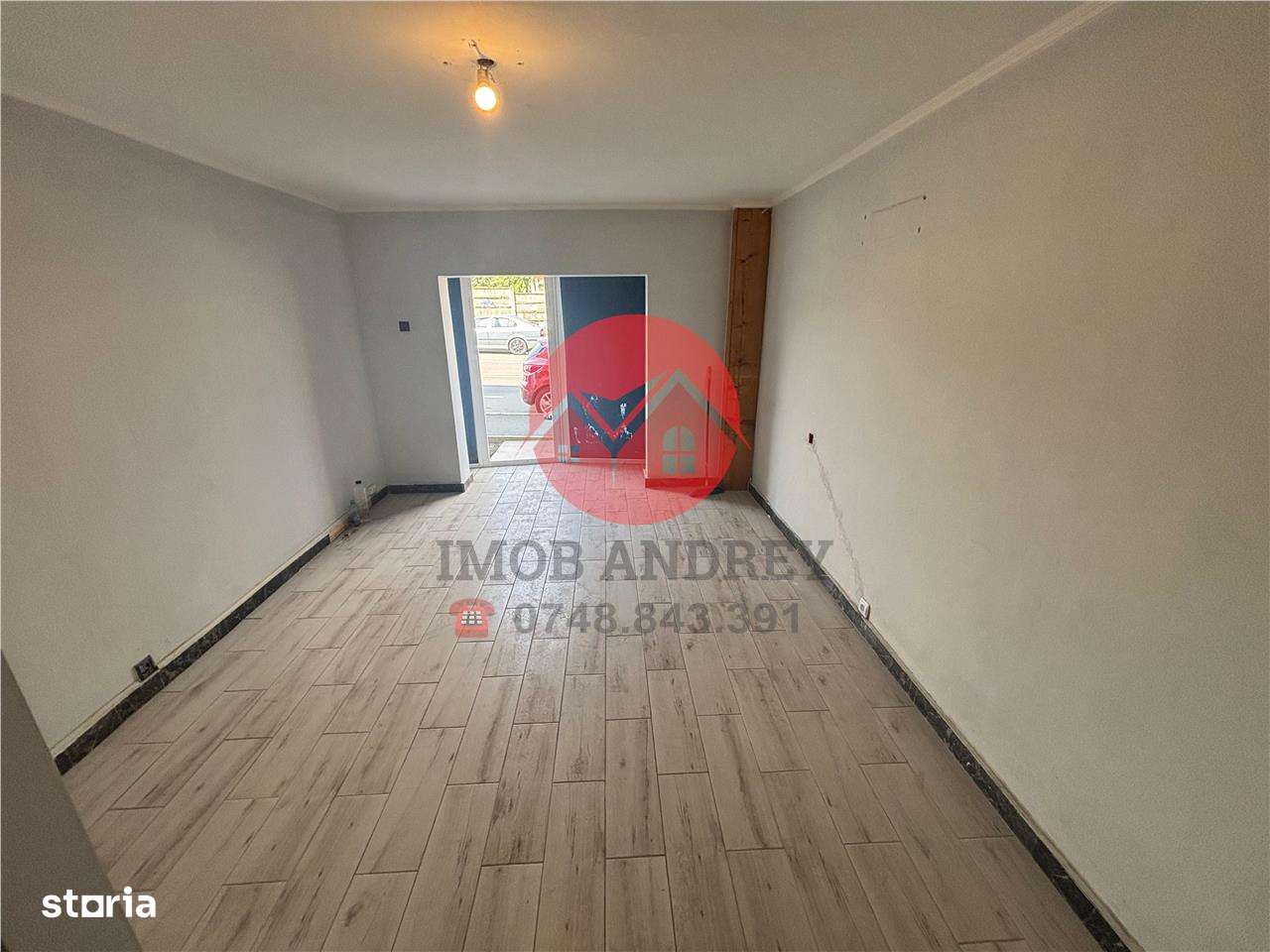 Spatiu comercial 20 mp, parter, vitrina mare, zona E3, trafic pietonal - Imagine principală: 1/3