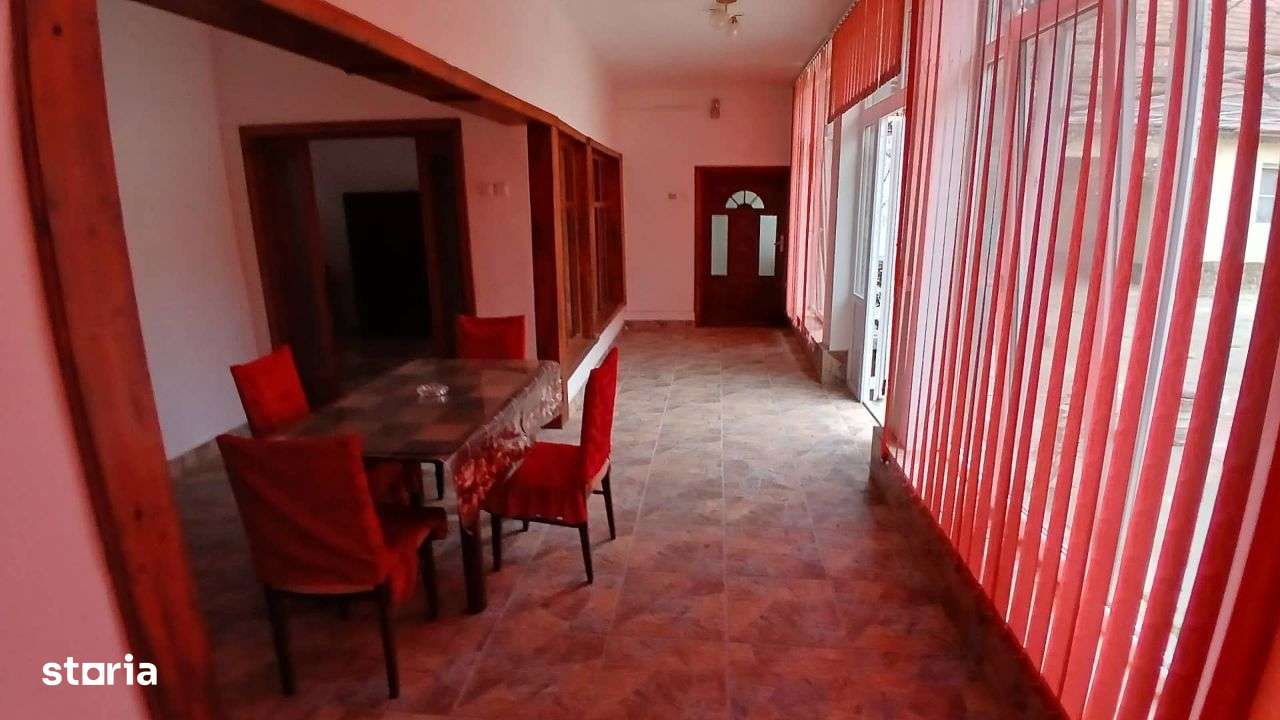 Comision 0 - Casa cu 2 corpuri in Paltinis-10
