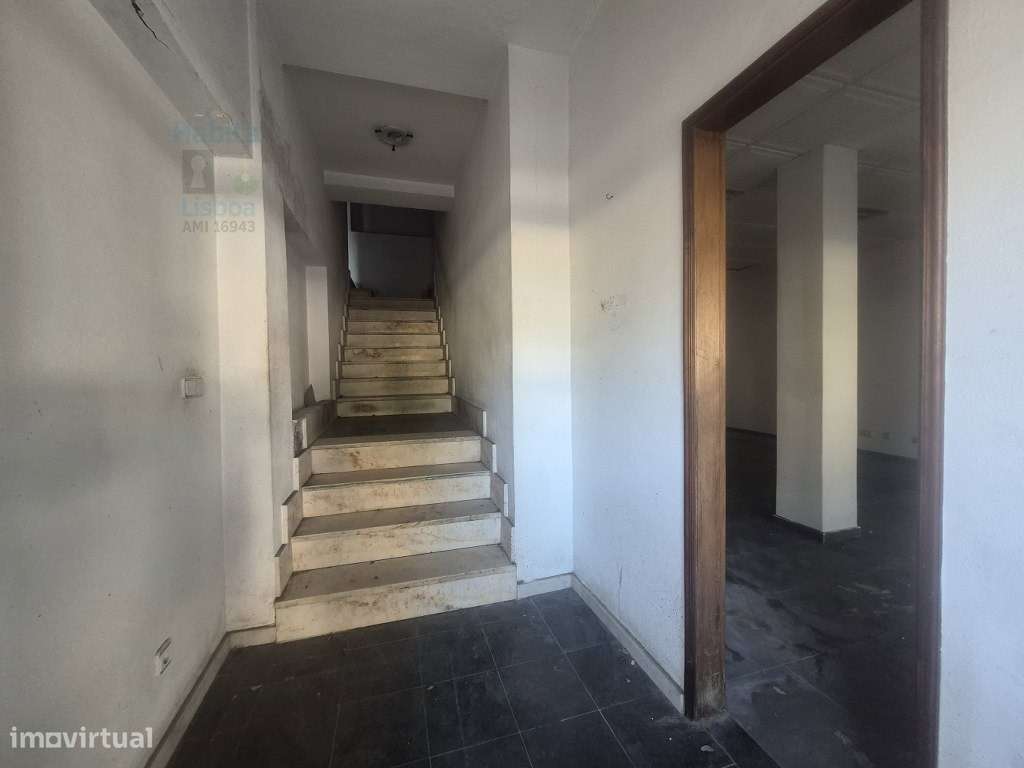 Escritório Duplex no Centro do Laranjeiro com Terraço-9