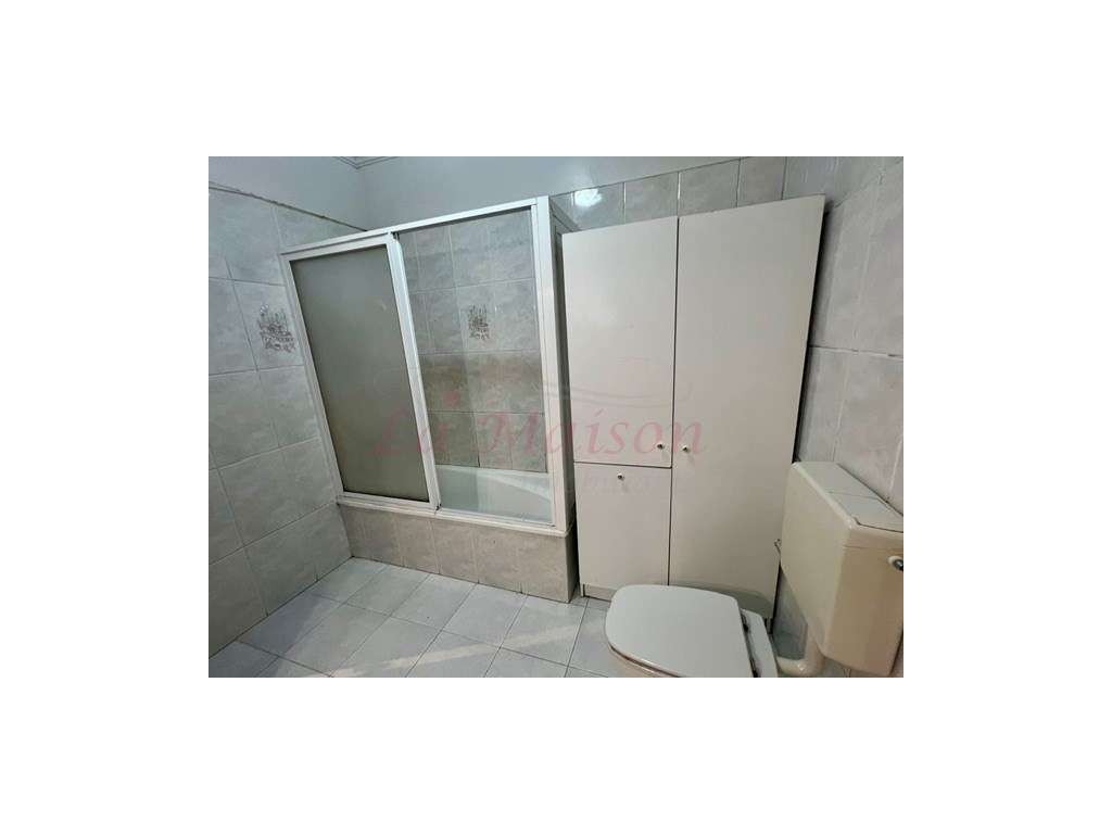 Apartamento T2 na Tapada das Mercês-21