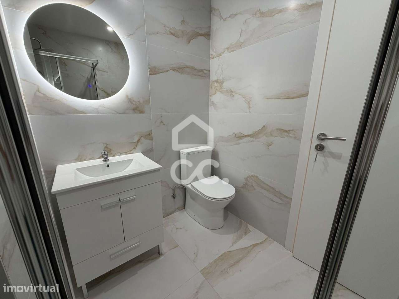 Apartamento T2 Renovado na Quinta do Mendes em Odivelas-12