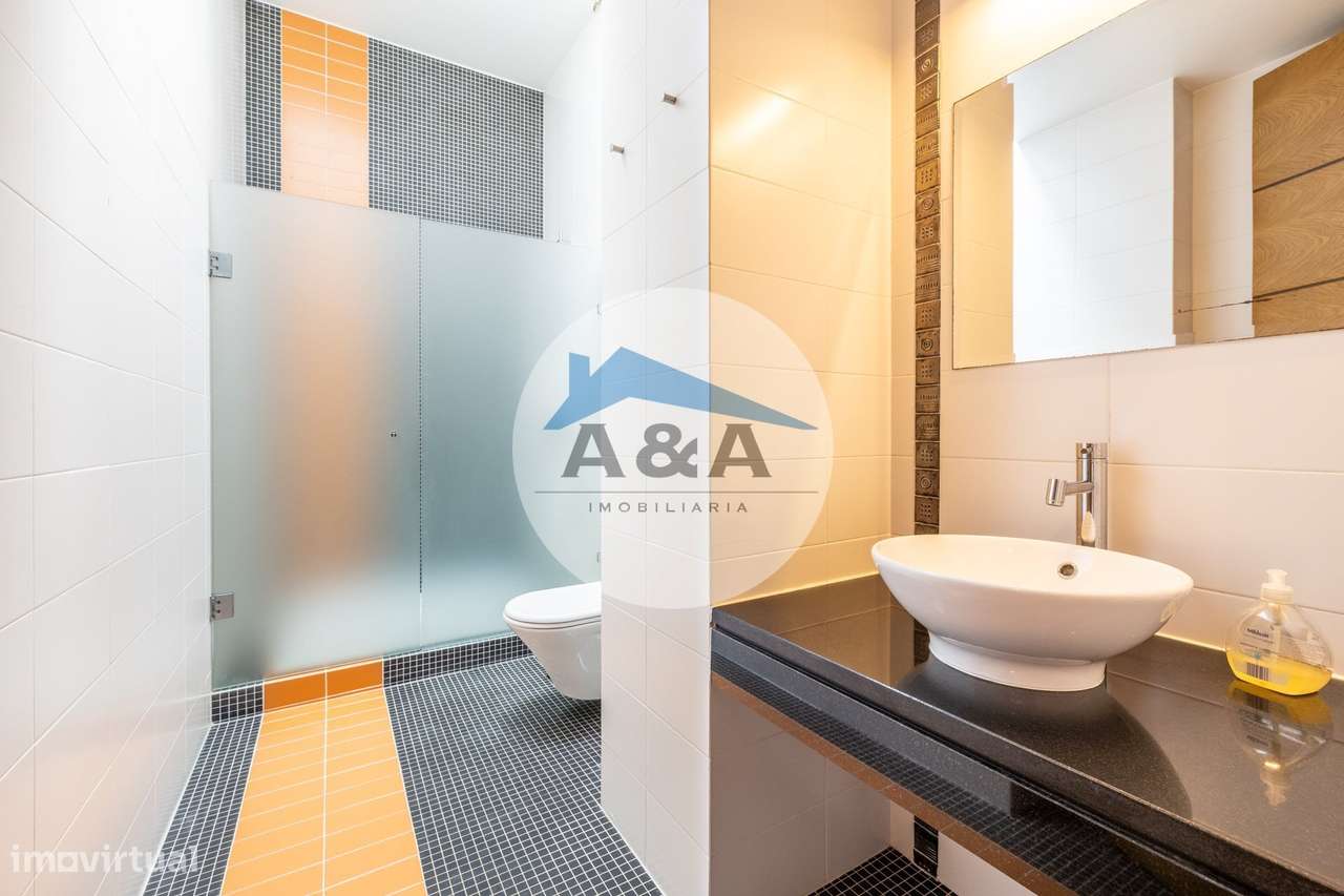 Exclusiva Propriedade de Luxo com Áreas Generosas e Próxima das Praias-27