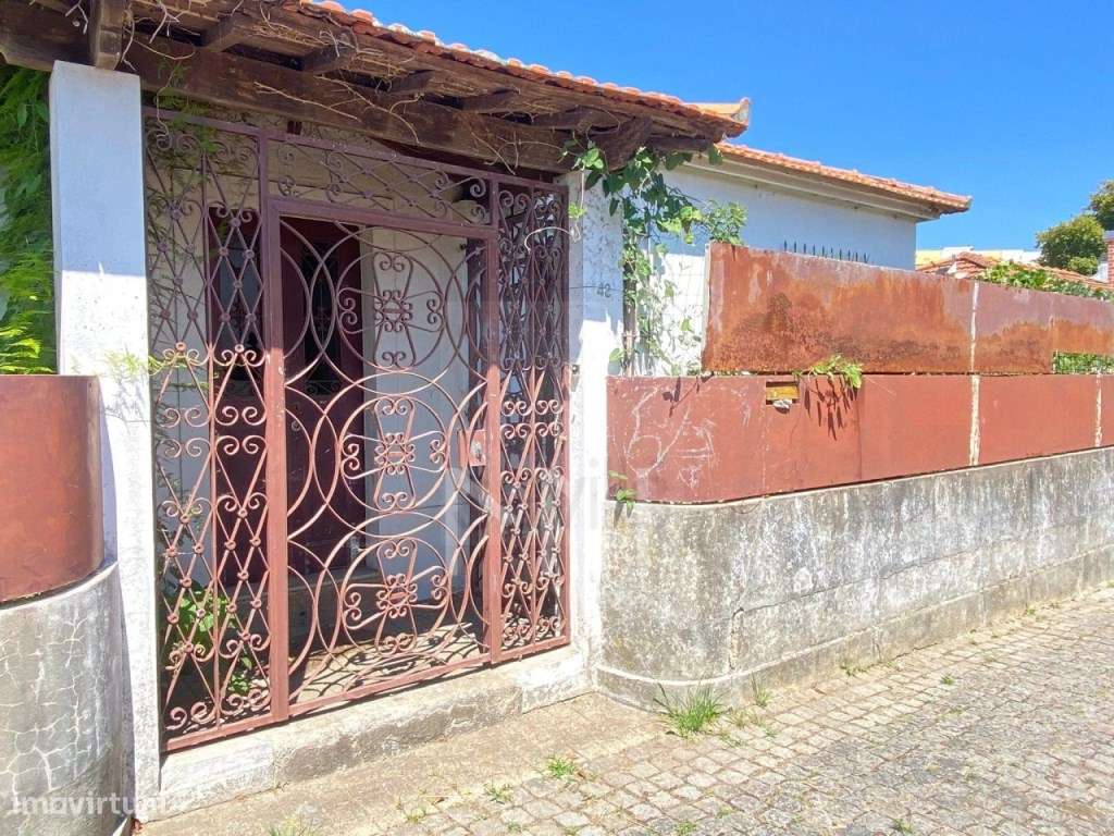 Moradia T4 com Projeto Aprovado para T4 | Bairro das Condominhas - ... - Grande imagem: 5/5