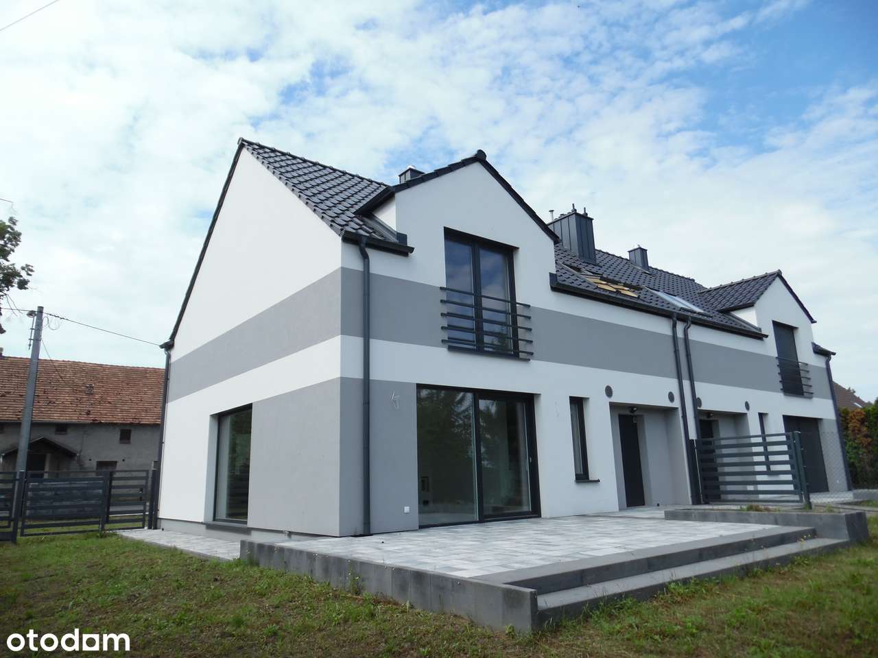 Bliźniak z garażem - Duża Działka 950 m kw-3